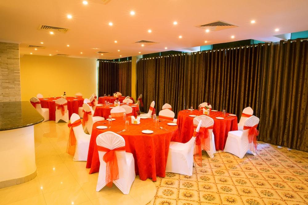 Seashells Millennium Hotel Dar es Salaam Exterior photo